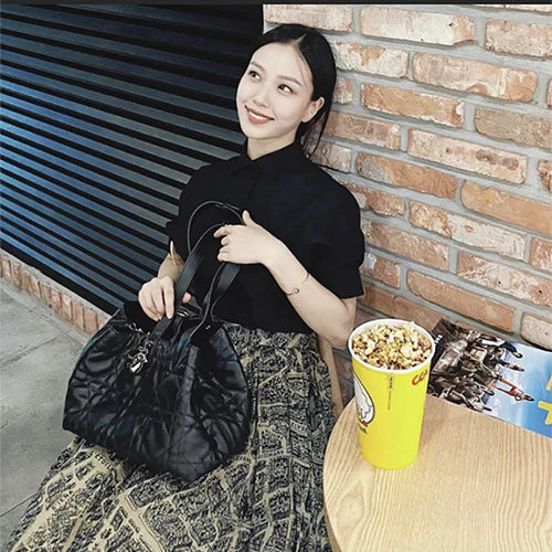 디올 뚜주흐 미디엄 버티컬 토트백 (고민시 착용) · 김** 고객님